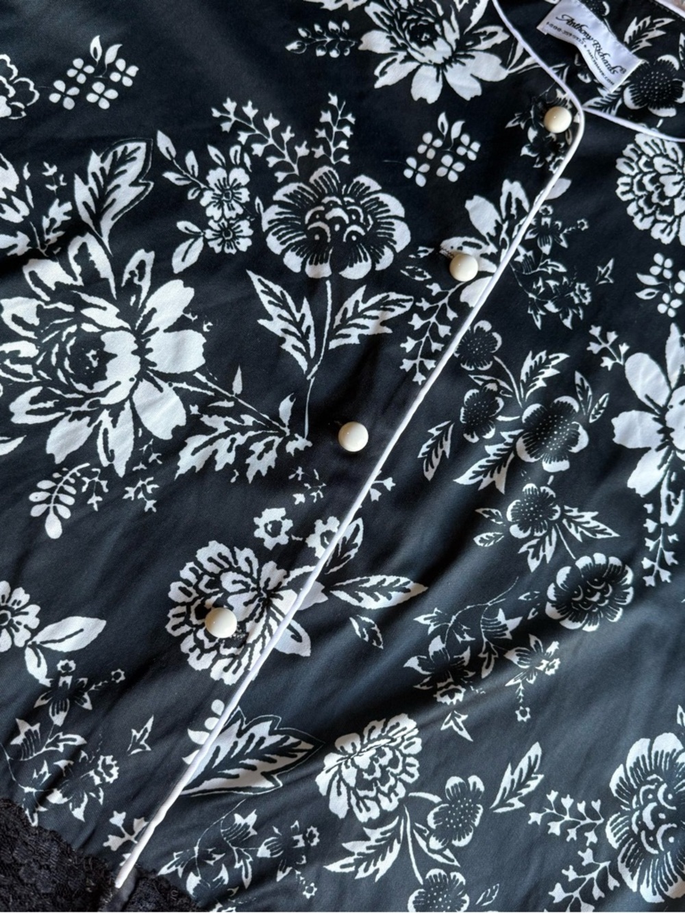 Vintage Anthony Richards Black and White Floral Button-Up Blouse
